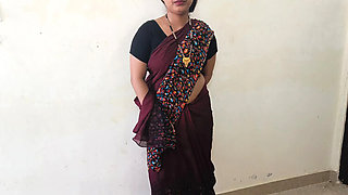 Homemade Desi Housewife Fucking Hard in Doggy Style - Amateur MILF Hot Sex