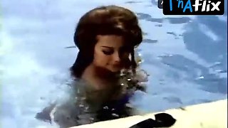 Fanny Cano Caboose, Bosoms Vignette in Las Amiguitas De Los Ricos