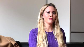 amateur blonde solo webcam