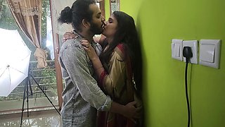 Saree Romance Part 1 Long Lip Lock, Vaishnavy and Sharun Raj Hot Saree Long Lip Lock Romance, Mallu Couple Hot Kiss Romance