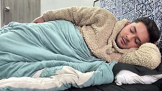 Im Very Cold, My Stepbrother Fucks Me Surprisingly To Give Me A Little Heat 10 Min