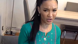 Sexy woman ends slutty oral perversions with strong facial