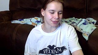 Beauty small tit amateur teen masturbating her shaved pussy