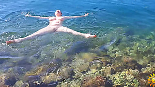 Beautiful Amateur Naturist: Outdoor Stretching & Naked Swimming Art