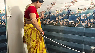 Desi Tamil Aunty Hot Romance