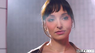 MILFY Mischievous COUGAR Lexi Luna Entices Insane Man In The Douche At The Spa