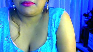 Hot desi sexy hotgirl21 looking for sex and shows her young juicy boobs.