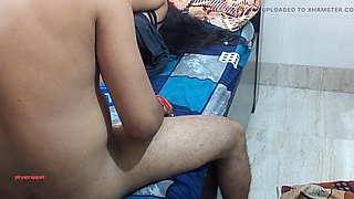Erotic encounter with Indian aunty leads to intense pleasure for both