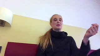 home made amateur blonde Masturbating
