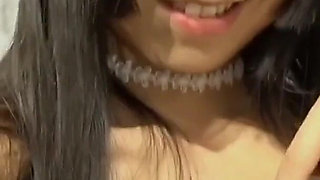 Daring Asian Flashing and Fucking Her Pussy in Clothes Store!