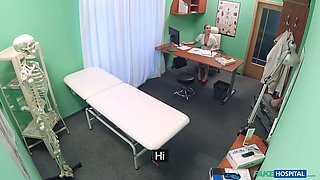 Fake medical center - repair fellow licks nurse vagina then cums on blonde nurse arse