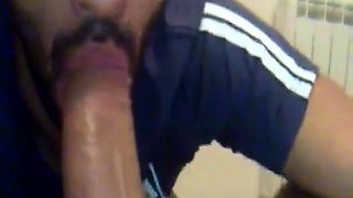 A married Arab sucks his owner not to pay the month