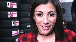 Mofos - Valentina Jewels Agrees To Service Johnny's Car & Dick After She Gets Offered A Nice Bonus