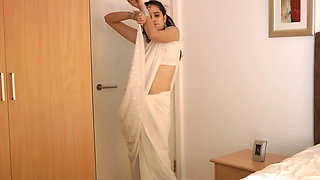 Beautiful Indian Babe Jasmine In White Sari Getting Naked
