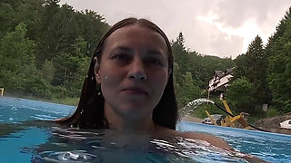 I'm Waiting for You in the Pool
