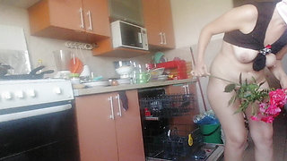 Naked sexy wife preparing food in the kitchen. Hairy brown hair, big ass, big tits. U