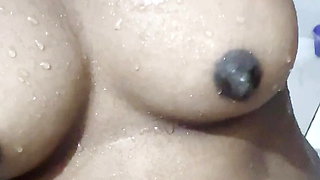 Bhabhi new boobs bathing video part2