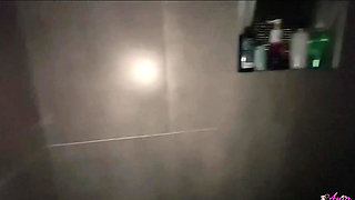 Hot Blowjob in the Shower