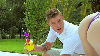 Diamond Foxxx's Sultry Charm in a Wet Escape