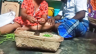 Tamil aunty vigitabl cutting stepuncle boobs pressing