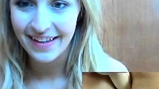 Hot amateur blonde pregnant toying her pussy solo