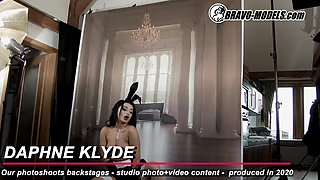 388-Backstage photoshoot Daphne Klyde - Adult