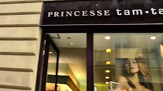 Young Nîmes Mom's Wild Anal Adventure in French Heat