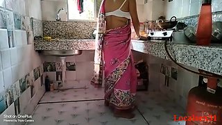 Indian Village Bhabhi Sex Video In Kitchen