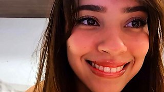 Hot Babe Masturbates with Sex Toy on Webcam for Boys