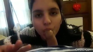 Today Exclusive-cute Desi Chick Sucking Lover Dick