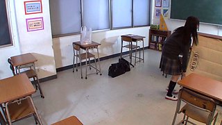 Kinky asian teens goes lesbian