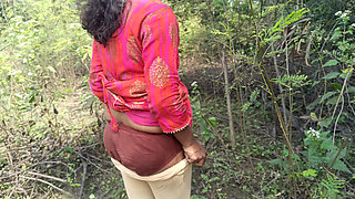 College student outdoor hot romance