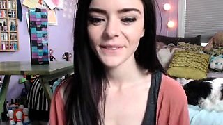 Brunette Solo Webcam Masturbation