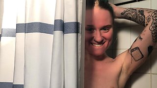 Amateur wild chick solo masturbation