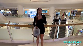 Plumper Porn Heats Up With Thick Ass At Tuk Tuk Patrol