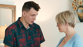 Short-haired blonde milf Dee Williams rides cock with glasses on