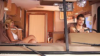 Beautiful Canadian MILF mind-blowing xxx movie