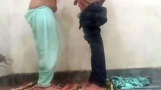 Ami G Mr Gi Pora Andr Gaia Urdu Voice – Iram Khan Hot Desi Stepmom Fingering Big Ass Video