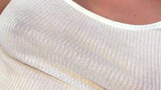 Amateur wild chick solo masturbation