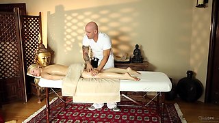 Tricks For Trixy (HARDCORE) - Hairy pussy blonde Sarah Vandella dicked after full body massage - Sarah vandella