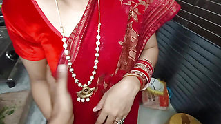 Bhabhi was making medicine for the itching of her pussy in the kitchen, then brother-in-law soothed the itch with his penis.
