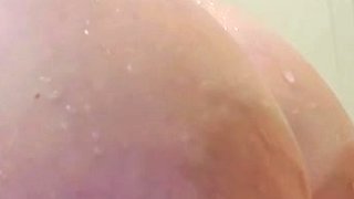 Fat BBW with big boobs masturbating and squirtin on cam