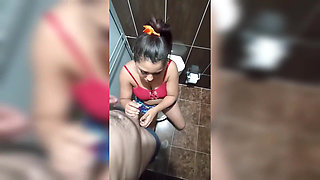 18 year old brunette big saggy tits from New York United States fucking her stepbrother's big dick infor