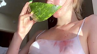 Blonde emo amateur solo masturbation