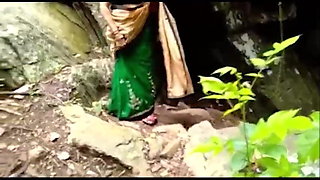 bhabhi ko pahado pe le ja kr sex kiya (audio)