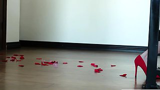 Gorgeous Redhead With Pretty Feet Gets Fucked Hard