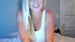 Blonde emo amateur solo masturbation