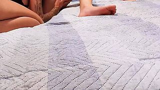 Lesbian Brazilian hook-up nymphs scissor on business