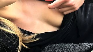 Public Flashing in the parc! leolulu outdoor exhibition