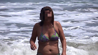 Full Video of a Stepmother Showing off in a Bikini and Lingerie. Would You Like to Meet Her? Would You Fuck Her?